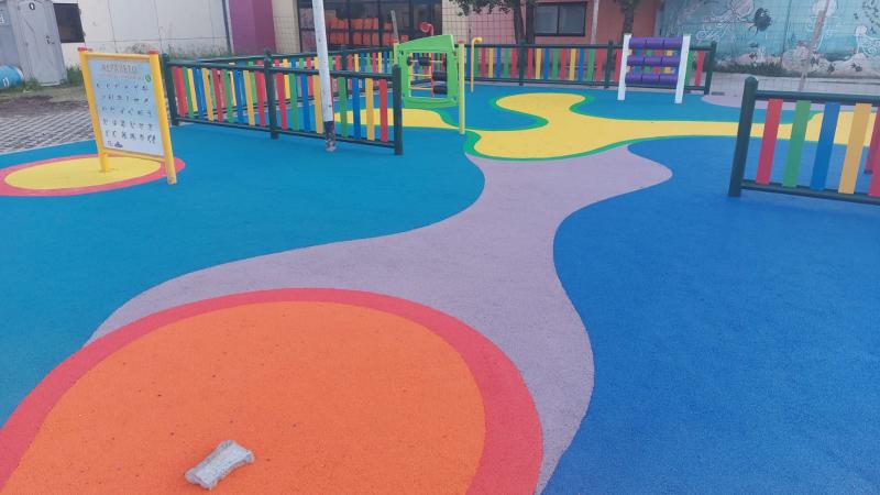 Piso de Caucho Continuo Insitu